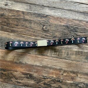 Mushroom Pattern Black Belt